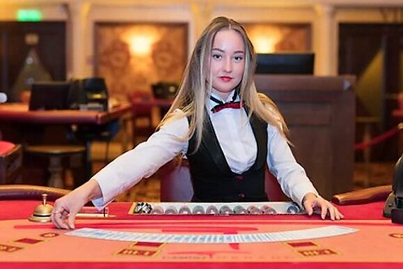 Sixth Street, Mucked Aces, Stolen Stacks and Other Dealer Mistakes