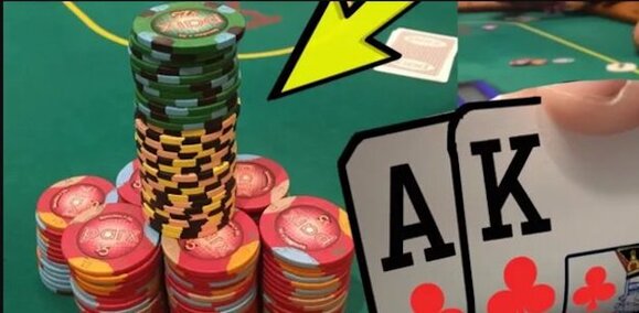 What Poker Bloggers and Streamers are Willing to Do for Popularity