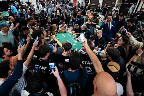Record after Record: the Fun Begins in the Main Event