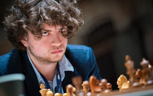 Magnus Carlsen vs. the American in a Chess Championship for the Ages - WSJ