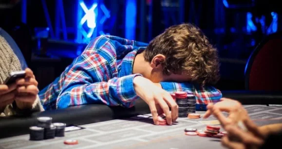 Poker Mic-Drop Moments and Needles From Reddit