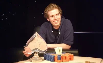 The Most Decent Man in Poker History & Other Poker Social Media News