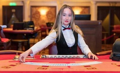 Sixth Street, Mucked Aces, Stolen Stacks and Other Dealer Mistakes