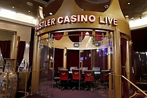 Amazing Live Poker Stats from 2025: MTTs & Cash Games