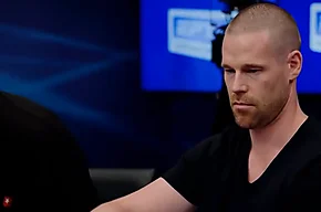 10 Poker Tells That Could Expose You in Live Games