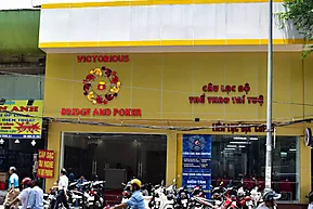 Vietnam Poker: Clubs, Odd Laws, & Shady Cops